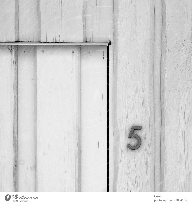 5er Mauer Wand Fassade Tür Hausnummer Schutzblech Profilholz Maserung Holz Metall Zeichen Ziffern & Zahlen Linie Streifen hängen einfach nackt Langeweile