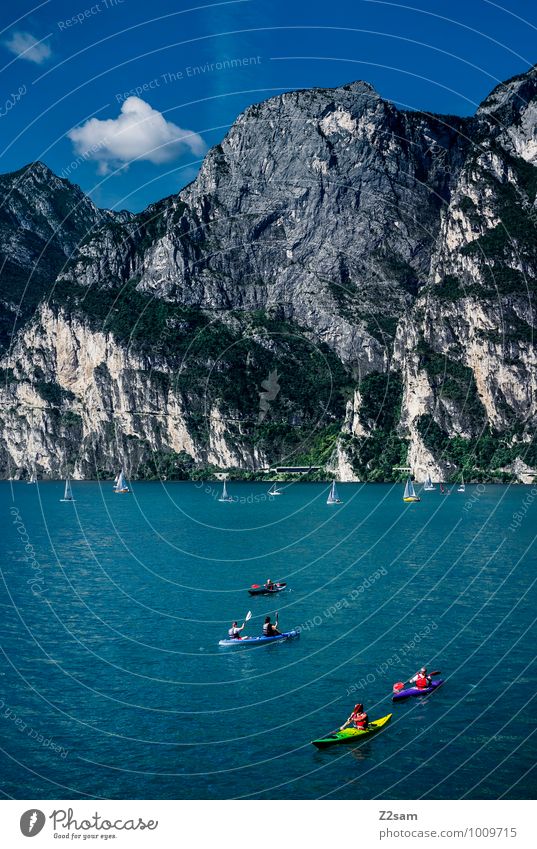 Lago di Garda Ferien & Urlaub & Reisen Sommer Sommerurlaub Umwelt Natur Landschaft Himmel Schönes Wetter Felsen Alpen Berge u. Gebirge Seeufer Erholung
