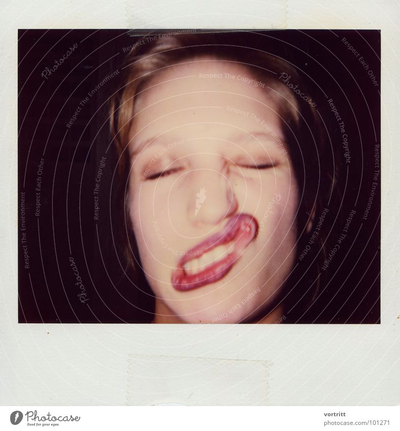 schnute I Frau Grimasse Lippen Porträt Freude Mund Gesicht Auge Polaroid entstellt