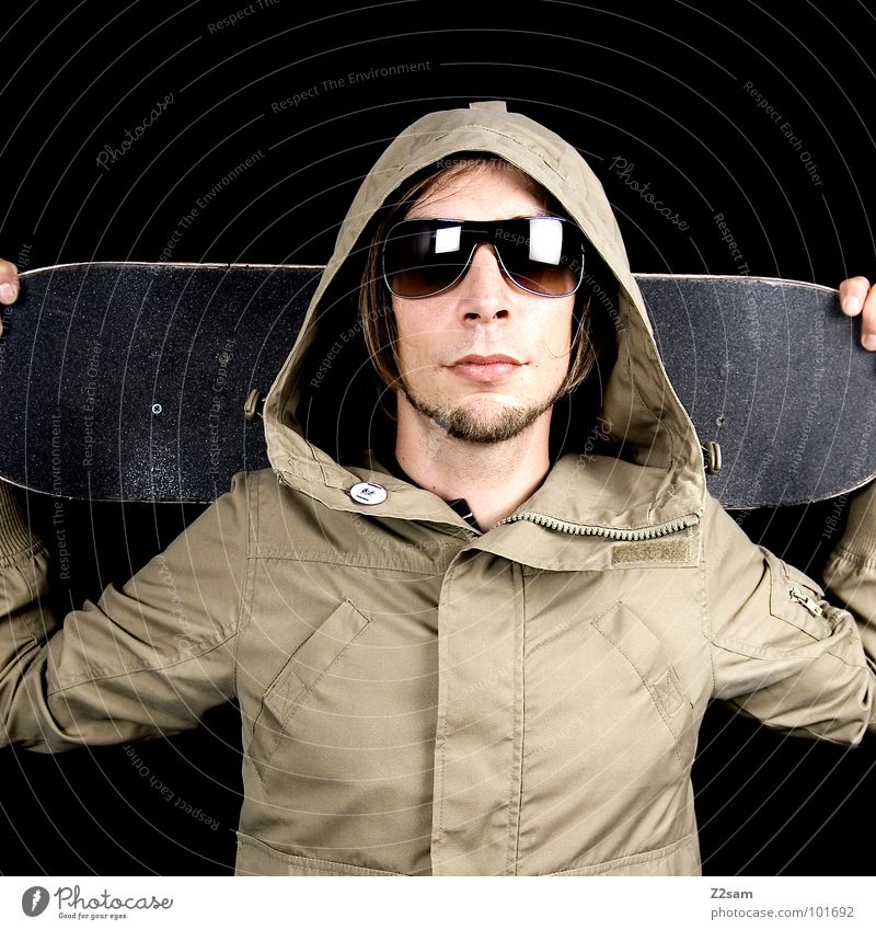 sk8er Skateboarding Jugendliche Kultur Zufriedenheit Tick Lifestyle fahren Straßenhaftung Griptape Oberkörper Mann maskulin Jugendkultur lässig bewegungslos