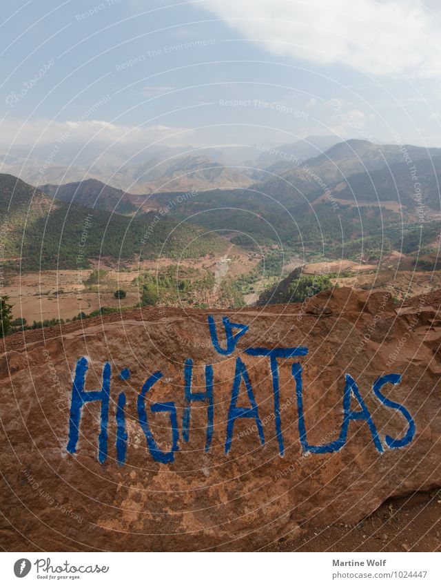 HIGH ATLAS Natur Landschaft Berge u. Gebirge Atlas Marokko Ferien & Urlaub & Reisen Tizi n’Tichka Pass Ferne Farbfoto Außenaufnahme Menschenleer