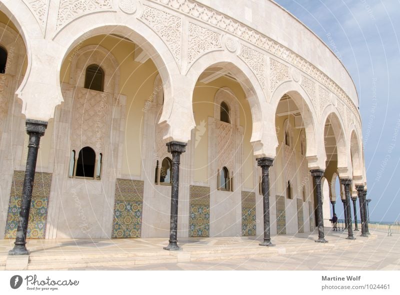schräge Säulen Casablanca Marokko Afrika Stadt Hafenstadt Bauwerk Gebäude Architektur Moschee Sehenswürdigkeit Ferien & Urlaub & Reisen Religion & Glaube