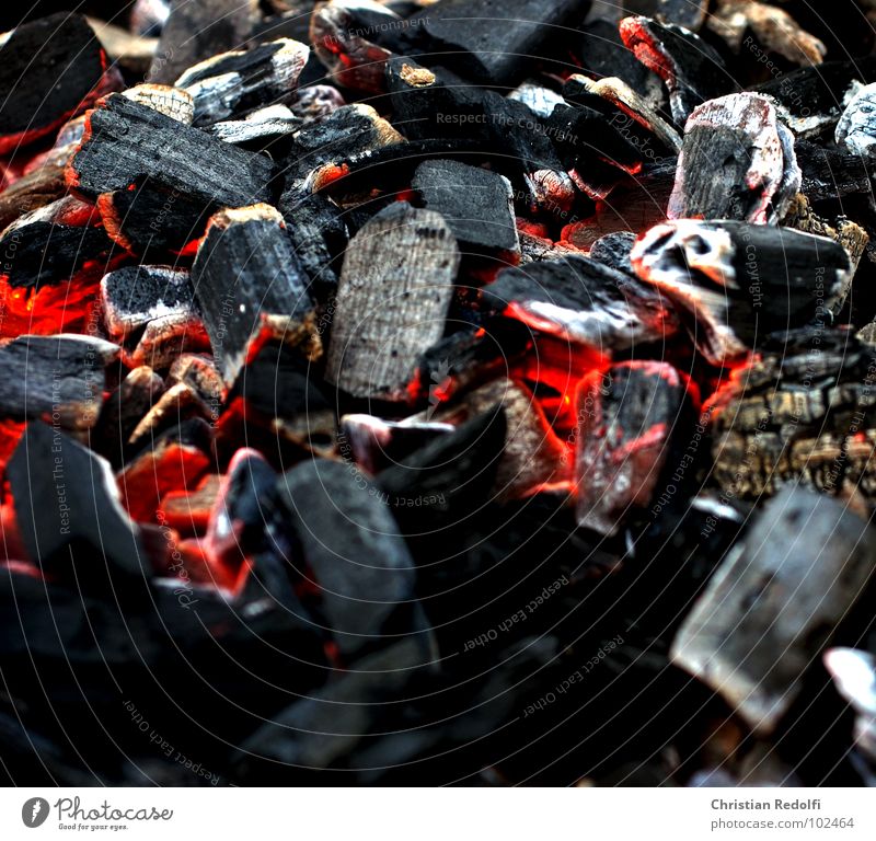 Kohle1 Glut Brand Feuer Grillen schwarz Brandasche Strukturen & Formen weiß rot heiß Wärme Sommer Heiße - Kohle Rus