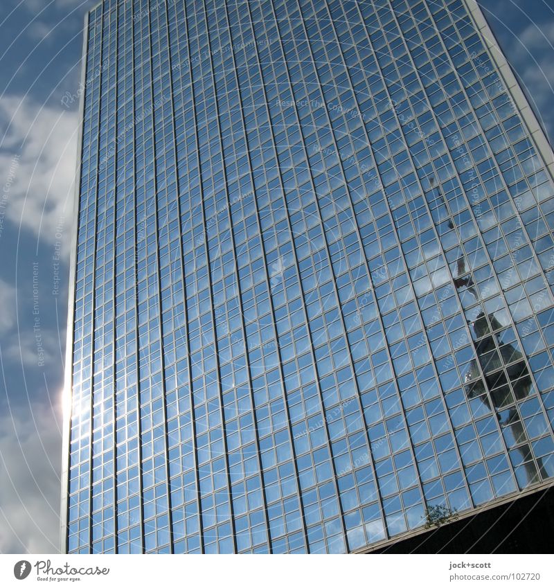 Fernsehturm gespiegelt in Glasfassade Sightseeing Berlin-Mitte Hauptstadt Stadtzentrum Hochhaus Hotel Sehenswürdigkeit Wahrzeichen Berliner Fernsehturm