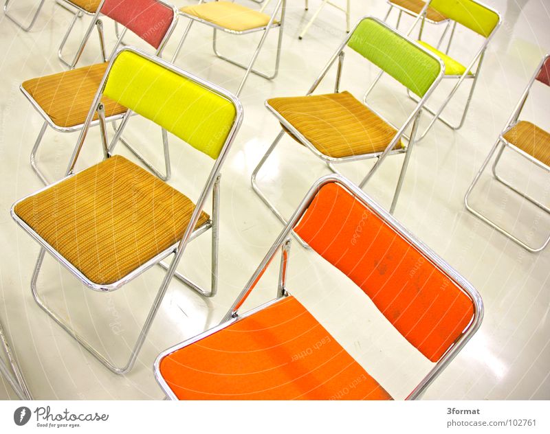 gruppe01 Stuhl Stuhlgruppe Sitzgelegenheit Möbel Designermöbel Produkt Dinge sitzen Platz Innenarchitektur Polster Textilien Stoff mehrfarbig Farbe