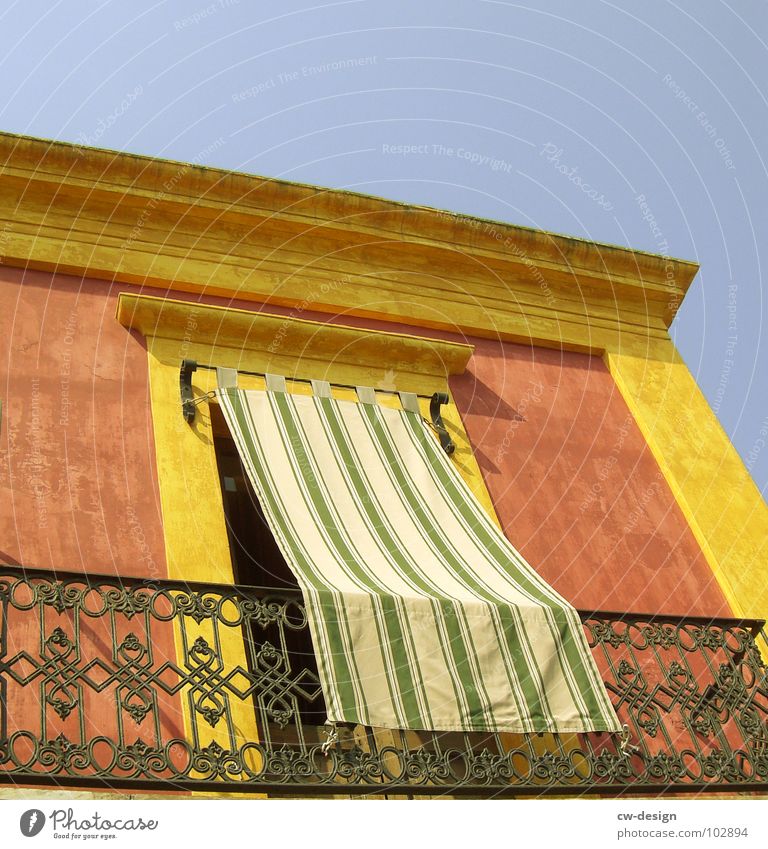 TAUSENDUNDKEINENACHT Vorhang Gardine Goldkante Balkon Indien Terrasse gelb rot mehrfarbig Sichtschutz Stoff Streifen gestreift Linearität Ausland Farbe Italien
