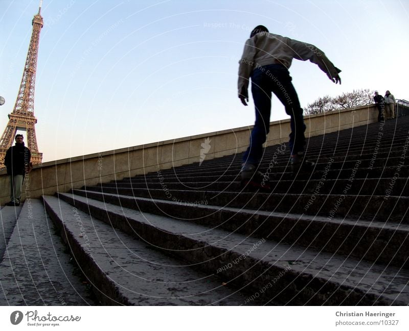 skater Paris Frankreich Tour d'Eiffel Inline Skating Europa Treppe