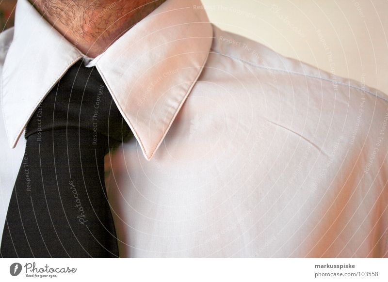 krawatten knoten Sitzung Brainstorming geschäftlich Krawatte Hemd Aktien Sauberkeit sehr wenige Reflexion & Spiegelung Hand Faust Arbeit & Erwerbstätigkeit