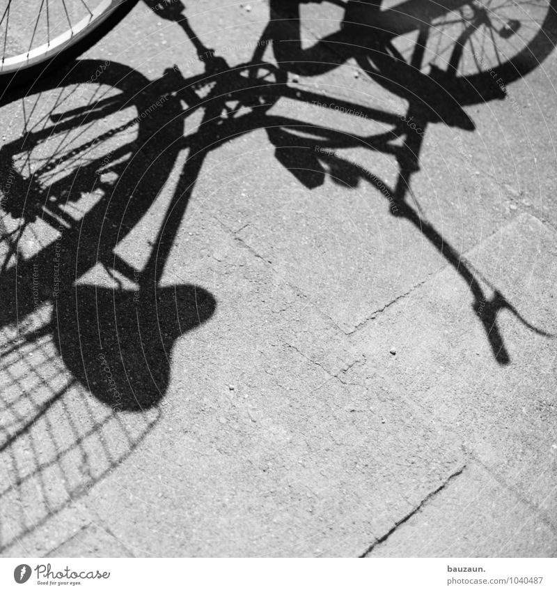 fahrradparkplatz. Gesundheit Leben Freizeit & Hobby Ferien & Urlaub & Reisen Fahrradtour Sommer Sport Fitness Sport-Training Fahrradfahren Schönes Wetter Stadt