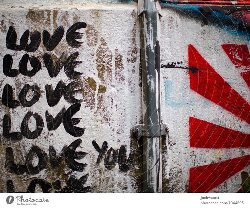 Love Love Love Love Love you Subkultur Straßenkunst Wand Regenrohr Streifen Wort Liebe rot schwarz weiß Leidenschaft Verliebtheit Kreativität Englisch