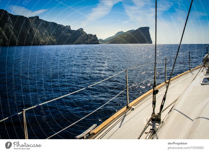 Mallorca von seiner schönen Seite 65 – Segelboot und Küste Ferien & Urlaub & Reisen Tourismus Ferne Freiheit Kreuzfahrt Sommerurlaub Umwelt Natur Landschaft