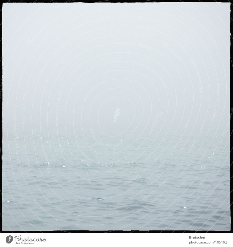 Sommer 2007, Calle Richard Wagner Meer Nebel grau Wellen ruhig Trauer Verzweiflung Herbst graugrün Sommer ist das jedenfalls nicht. Traurigkeit