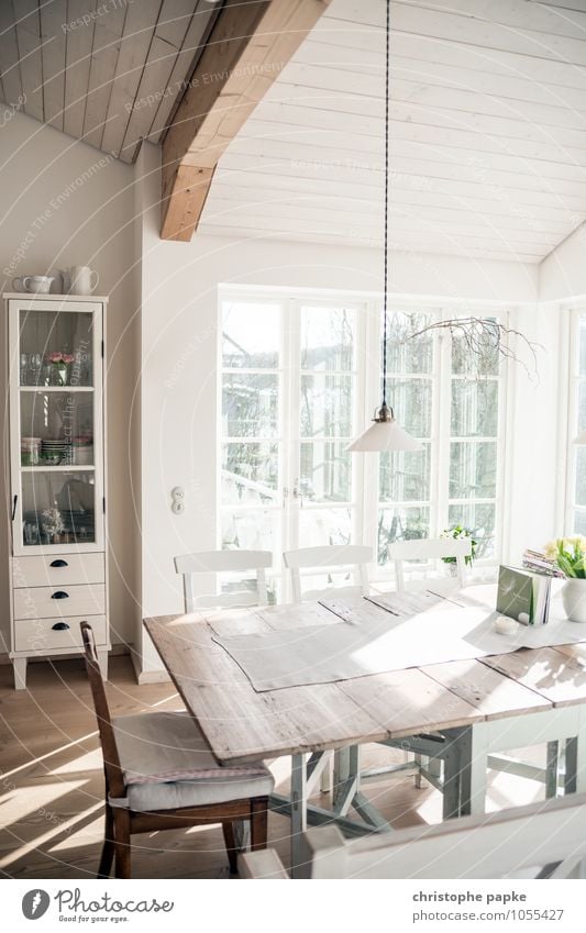 skandinavischer style II Lifestyle elegant Stil Design Häusliches Leben Wohnung einrichten Innenarchitektur Dekoration & Verzierung Möbel Lampe Tisch Raum