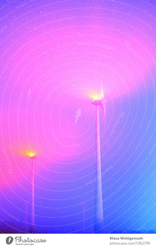 Farbrausch in Pink und Blau Nachtleben Technik & Technologie Energiewirtschaft Windkraftanlage Energiekrise Umwelt Nachthimmel Stern Horizont Winter Klima