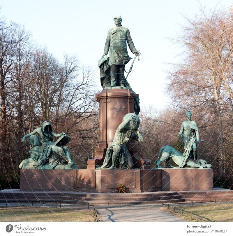 Bismarckdenkmal am Großen Stern Berlin Kunst Kunstwerk Skulptur Sehenswürdigkeit Wahrzeichen Denkmal alt ästhetisch groß historisch blau braun grau grün rosa