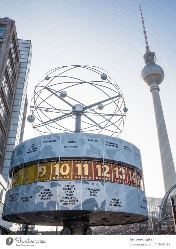 Weltzeituhr mit Fernsehturm Tourismus Uhr Berlin Deutschland Europa Hauptstadt Turm Sehenswürdigkeit Wahrzeichen Vergänglichkeit Wandel & Veränderung