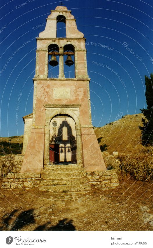 Paleo Perithia 2/ Corfu Haus Dorf Griechenland Abenddämmerung Kirchturm Europa alte Kirche Korfu Religion & Glaube Glockenturm