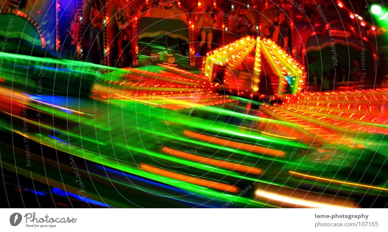 Speed Jahrmarkt Oktoberfest Frühlingsfest Attraktion Karussell Licht Glühbirne Neonlicht mehrfarbig glänzend Fahrgeschäfte Auto-Skooter Geschwindigkeit Aktion