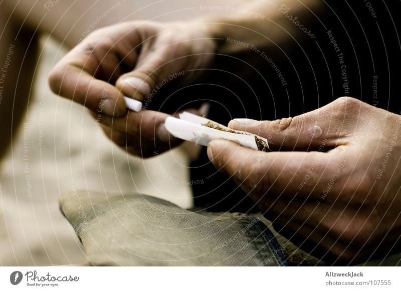 Bastelstunde Papierrollen Tabak Rauchen ungesund Rauchen verboten Nikotin Teer Kondenswasser Zigarette Rauschmittel Konzentration Schwäche selber drehen paper