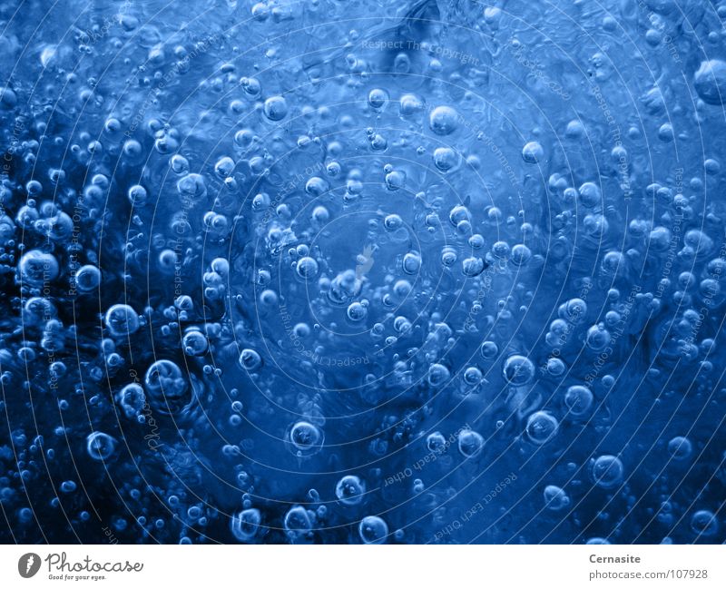Ice Schnellzug Winter Makroaufnahme Nahaufnahme bubbles water blue dark