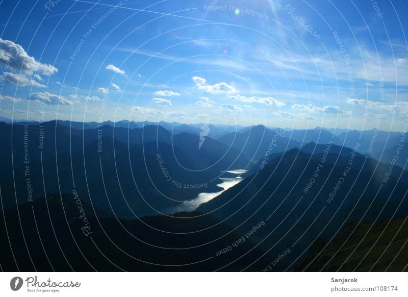 Gipfeltreffen schwarz Bundesland Tirol alpin Wolken Altokumulus floccus Sommer Herbst jodeln Zufriedenheit Berge u. Gebirge blau Alpen Geierköpfe Plansee