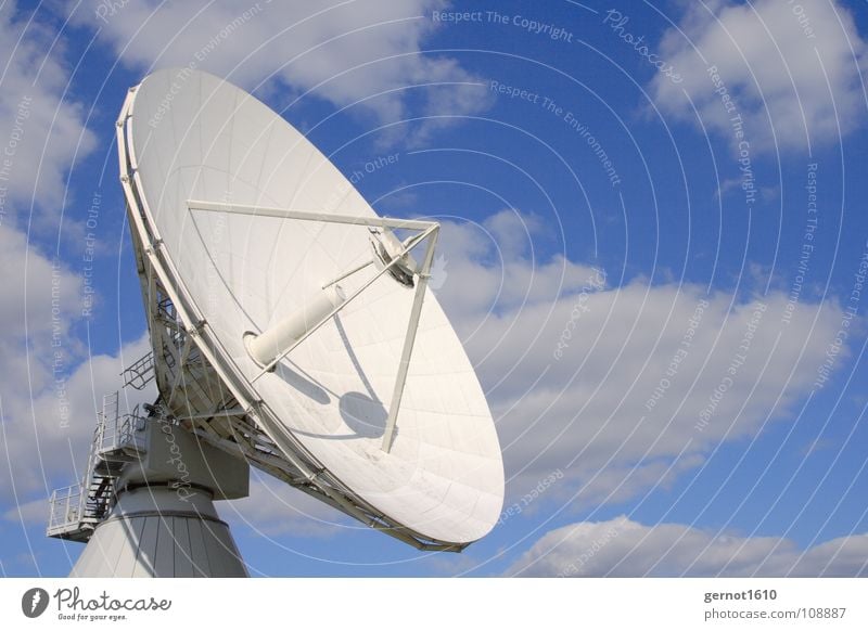 endlose Weiten senden Sendgericht hören live Datenübertragung Suche finden Satellitenantenne Fernsehen Radioteleskop Teleskop High-Tech Funktechnik
