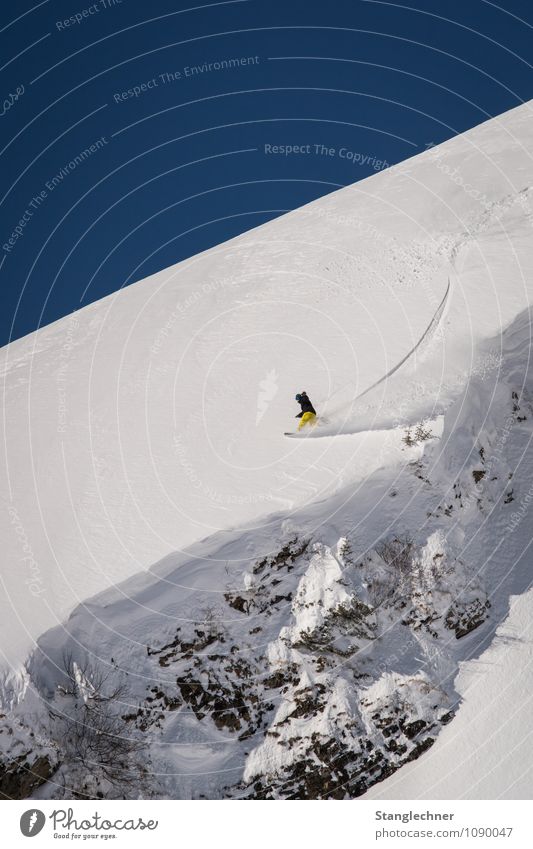 Cliffspry Sport Mensch 1 Umwelt Natur Himmel Wolkenloser Himmel Winter Schönes Wetter Schnee Felsen Alpen Berge u. Gebirge Gipfel Bewegung sportlich natürlich