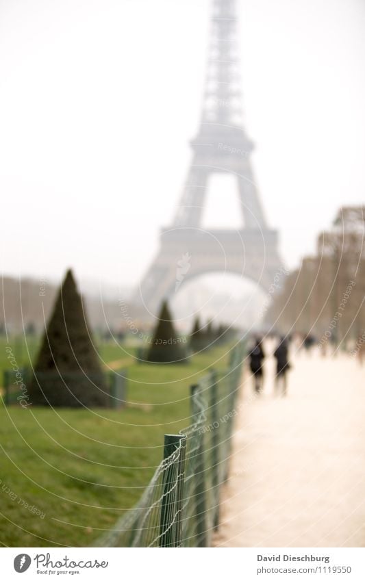 Paris, Paris... Ferien & Urlaub & Reisen Tourismus Sightseeing Städtereise Hauptstadt Stadtzentrum Bauwerk Architektur Sehenswürdigkeit Wahrzeichen gelb grün