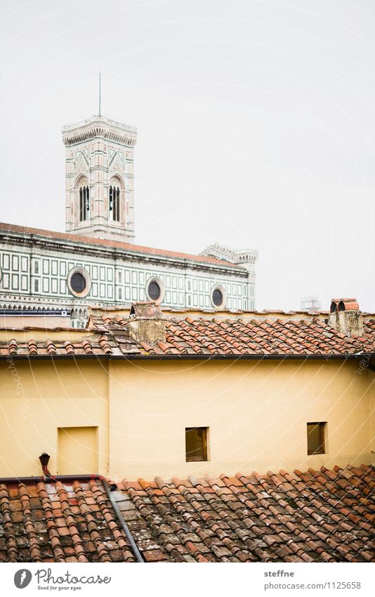 weg nach oben Wolken Florenz Toskana Italien Haus Kirche Dom Dach Sehenswürdigkeit Wahrzeichen santa maria del fiore Kathedrale Santa Maria del Fiore giotto