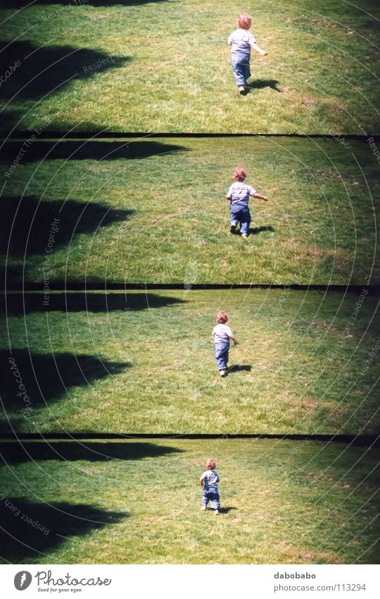my baby run Aktion Fotografie Ikon Lomografie Freude Kleinkind child lomography move movement shoot frame grass growth go reach arrive shadow