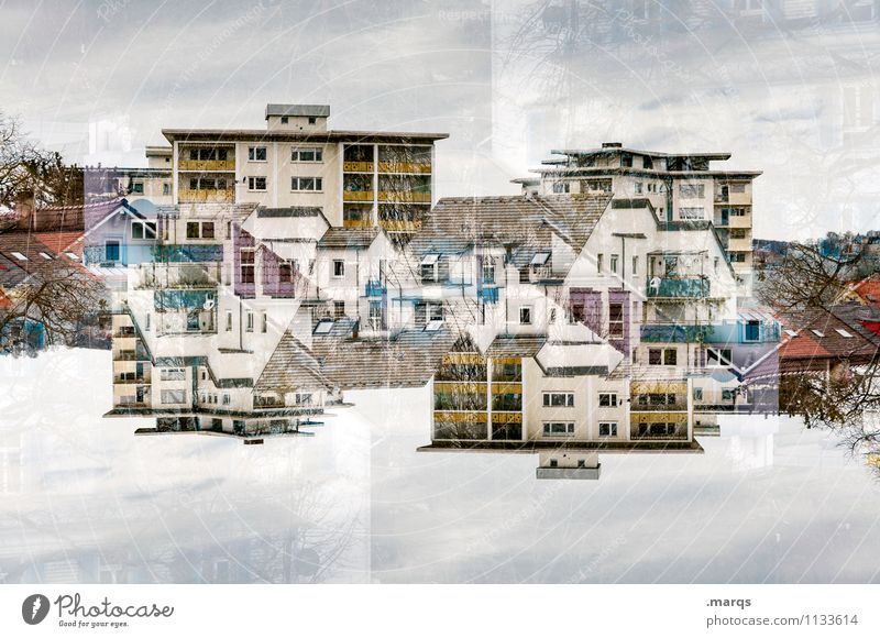 MFH Häusliches Leben Haus Himmel Wolken außergewöhnlich verrückt Perspektive Symmetrie Immobilienmarkt Doppelbelichtung Farbfoto Außenaufnahme abstrakt