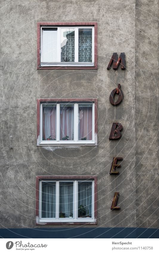 Möbel | Haus Wien Gebäude Architektur Mauer Wand Fassade Fenster Schriftzeichen alt grau Möbelgeschäft Leuchtreklame Gardine Mehrfamilienhaus Buchstaben kaputt