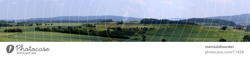 über den Feldern Panorama (Aussicht) Gras Hügel Landleben Himmel Berge u. Gebirge groß Panorama (Bildformat)