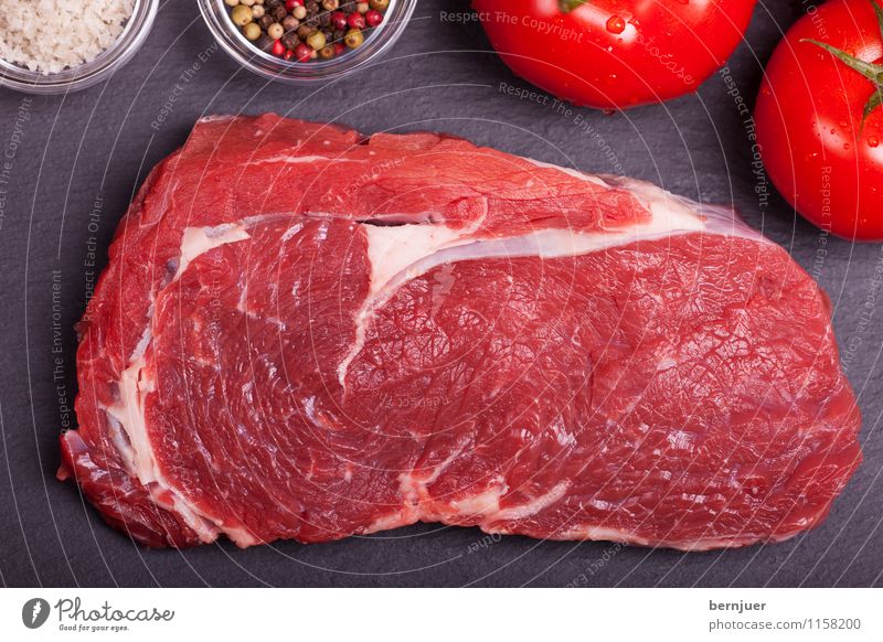 Männerlunch, Baby Lebensmittel Fleisch Gemüse Kräuter & Gewürze Bioprodukte Slowfood Essen gut rot schwarz gefräßig Steak Rinderlende Lende Rindersteak Tomate
