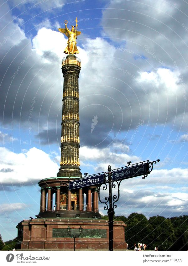 Siegessäule Straßennamenschild Statue historisch Freizeit & Hobby gold Blauer Himmel Säule Erfolg Vergangenheit Berlin