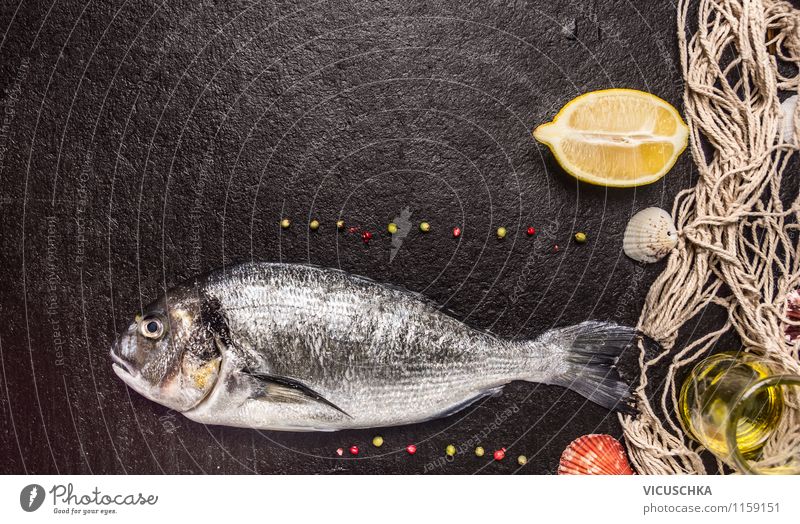 Mehr Fisch essen: Dorade zubereiten Lebensmittel Kräuter & Gewürze Öl Ernährung Mittagessen Abendessen Bioprodukte Vegetarische Ernährung Diät Stil Design