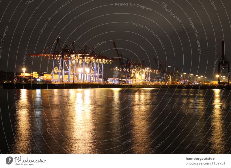 Hamburg Hafen Fluss Verkehr Verkehrswege Schifffahrt Binnenschifffahrt Container dunkel Farbfoto Außenaufnahme Menschenleer Textfreiraum oben Textfreiraum unten