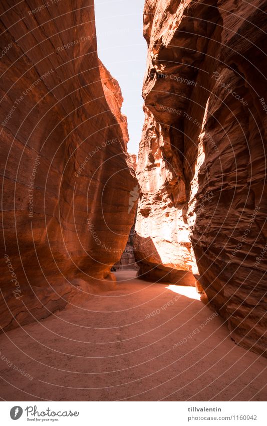 Felsspalt Natur Landschaft Sand Himmel Felsen Berge u. Gebirge Schlucht Wüste rot Jordanien Petra eng Niveau ruhig Farbfoto Außenaufnahme Muster