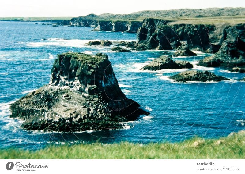Island (11) Insel Ferne Sehnsucht Nordsee Skandinavien Ferien & Urlaub & Reisen Reisefotografie Norden nordisch Geysir Wasser Wasseroberfläche Meer Felsen Natur