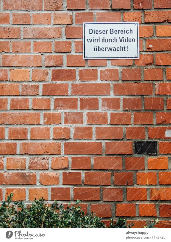 Schöner Leben in Hamburg Altona - Teil 5 Stadt Hafenstadt Haus Mauer Wand beobachten ästhetisch dreckig kaputt braun grün rot weiß Gefühle Vertrauen Sicherheit