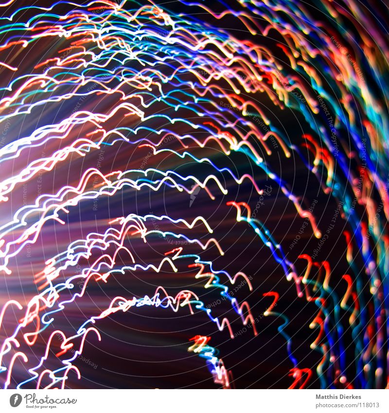 Konfetti Licht Lichtspiel Lichterkette Stativ Langzeitbelichtung Strahlung Kurve Bilanz Statistik Verlauf Spuren tief Geschwindigkeit kreisen Konjunktur