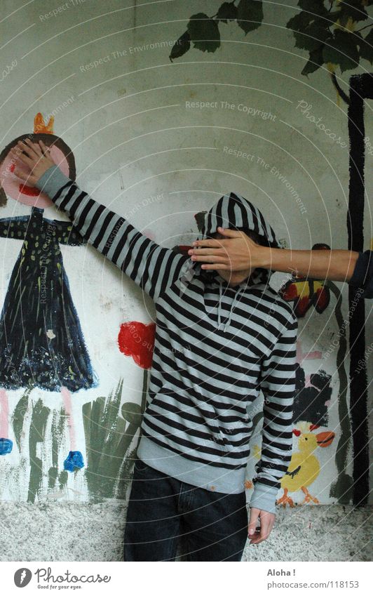 Nichts für kleine Mädchen! Zensur anonym Sichtschutz Verbote Hand Aussicht Blume Kindergarten Gemälde Streifen Pullover Kleid Frau Mann geheimnisvoll Vertrauen