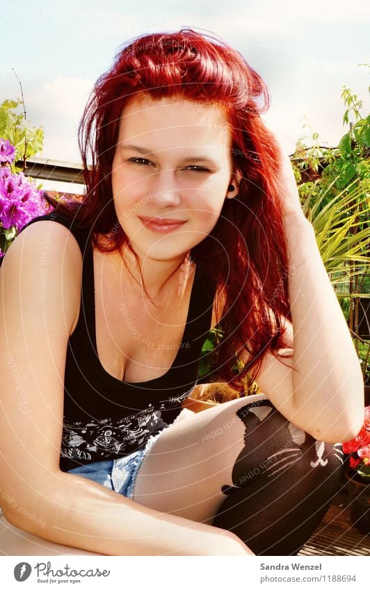 Sommer Mensch feminin Junge Frau Jugendliche Haut Kopf Haare & Frisuren Gesicht 1 13-18 Jahre Mode Bekleidung T-Shirt rothaarig Zufriedenheit Lebensfreude