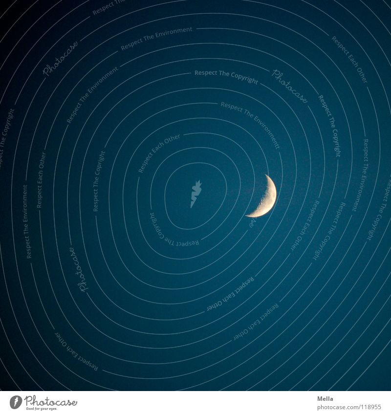 Mondtag Sichelmond Beleuchtung aufgehen Mondschein Anziehungskraft Schwerkraft dunkel Werwolf Mondsüchtig Schlafwandeln schlafen Romantik Ferne