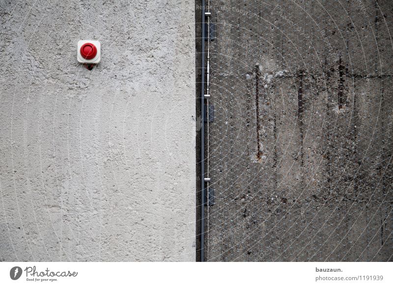 HH | °|'''. Renovieren Schalter Technik & Technologie Mauer Wand Fassade Bewehrung Betonwand Gitter Gitternetz Metall Linie Streifen Netz eckig neu rot Beginn