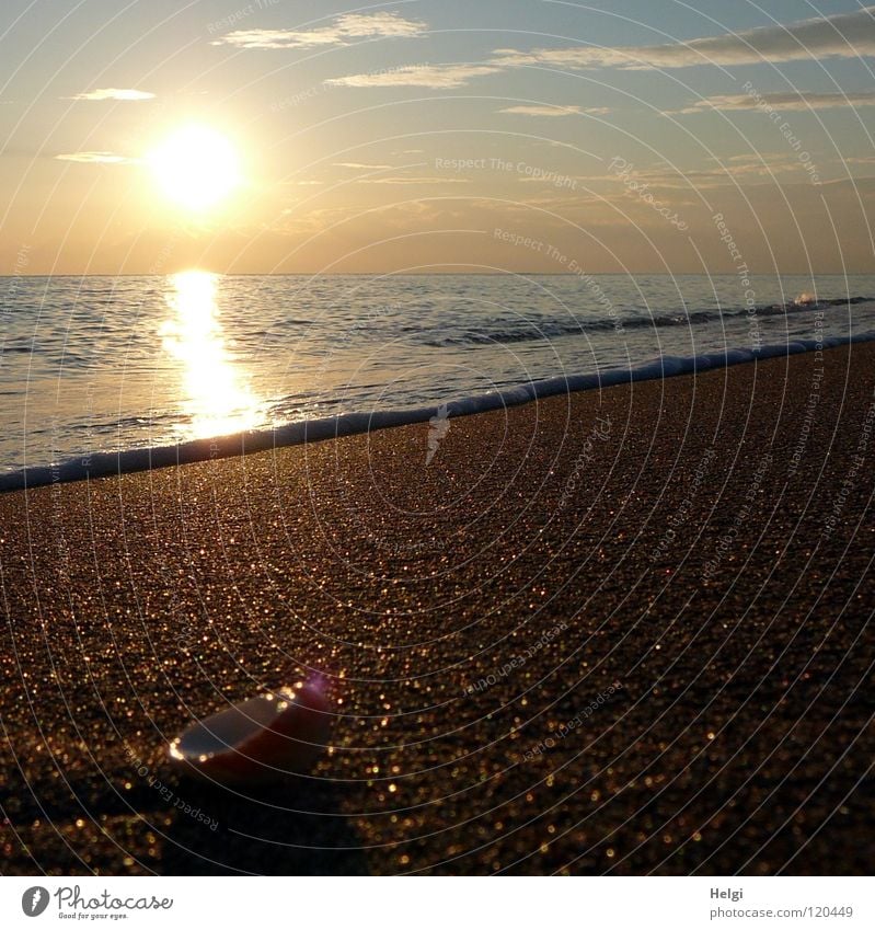 Abendsonne am Strand mit ruhigem Wasser im Mittelmeer Sonne Sonnenuntergang Stimmung Abenddämmerung Beleuchtung Reflexion & Spiegelung Meer Meerwasser Wellen