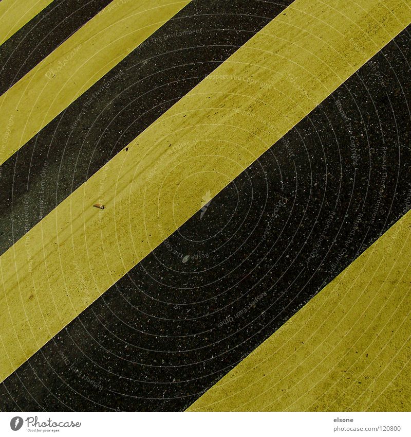 ::OLIVROSA KARO:: Streifen Länge quer schwarz gelb Berliner Verkehrsbetriebe Zebra Beton Verkehrswege Stein Mineralien Warnhinweis Warnschild dynamo canitz