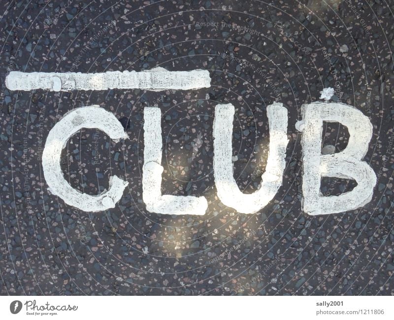members only... Straße Schriftzeichen Schilder & Markierungen Hinweisschild Warnschild groß weiß Zusammensein Identität Buchstaben Großbuchstabe Club Mitglied