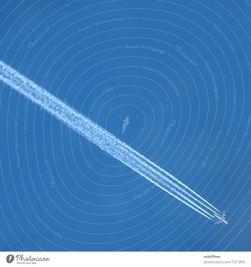 Ab nach Australien! Flugzeug Ferien & Urlaub & Reisen himmelblau Tourismus Frachtraum fliegen Fernweh Flugbahn Altimeter Überflug Höhenflug diagonal Luftverkehr