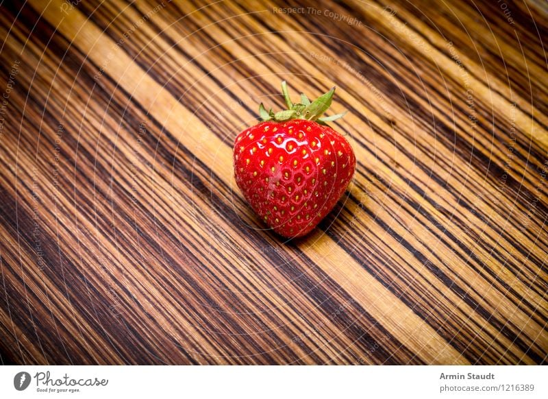 Erdbeere Lebensmittel Frucht Erdbeeren Ernährung Bioprodukte Vegetarische Ernährung Diät Lifestyle Design Vorfreude Duft Hintergrundbild Feinschmecker Single